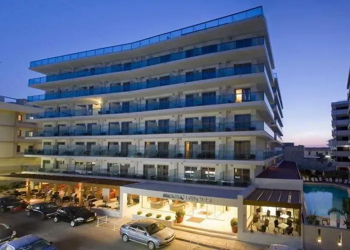 Manousos City Hotel